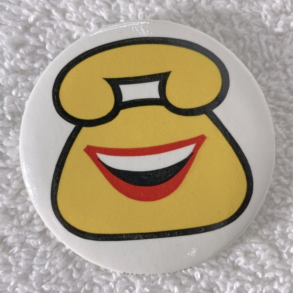 5/$35 Vintage Yellow Retro Phone Smiley Pin Back Button Badge